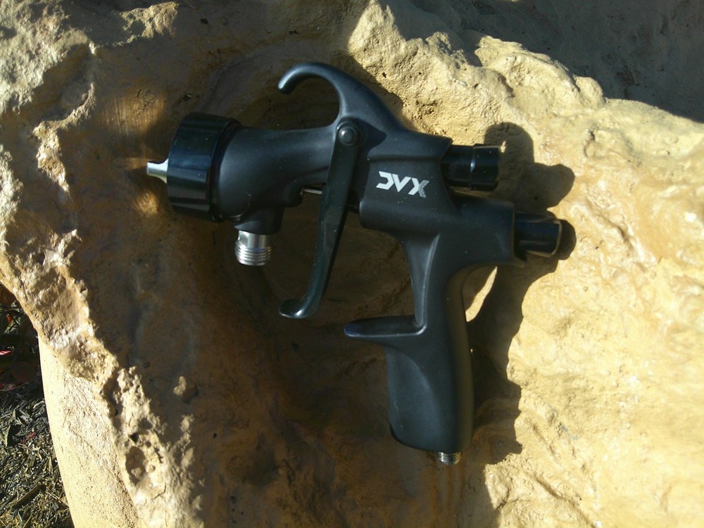 Binks DVX-P3-1.8 Pressure Feed Spray Gun