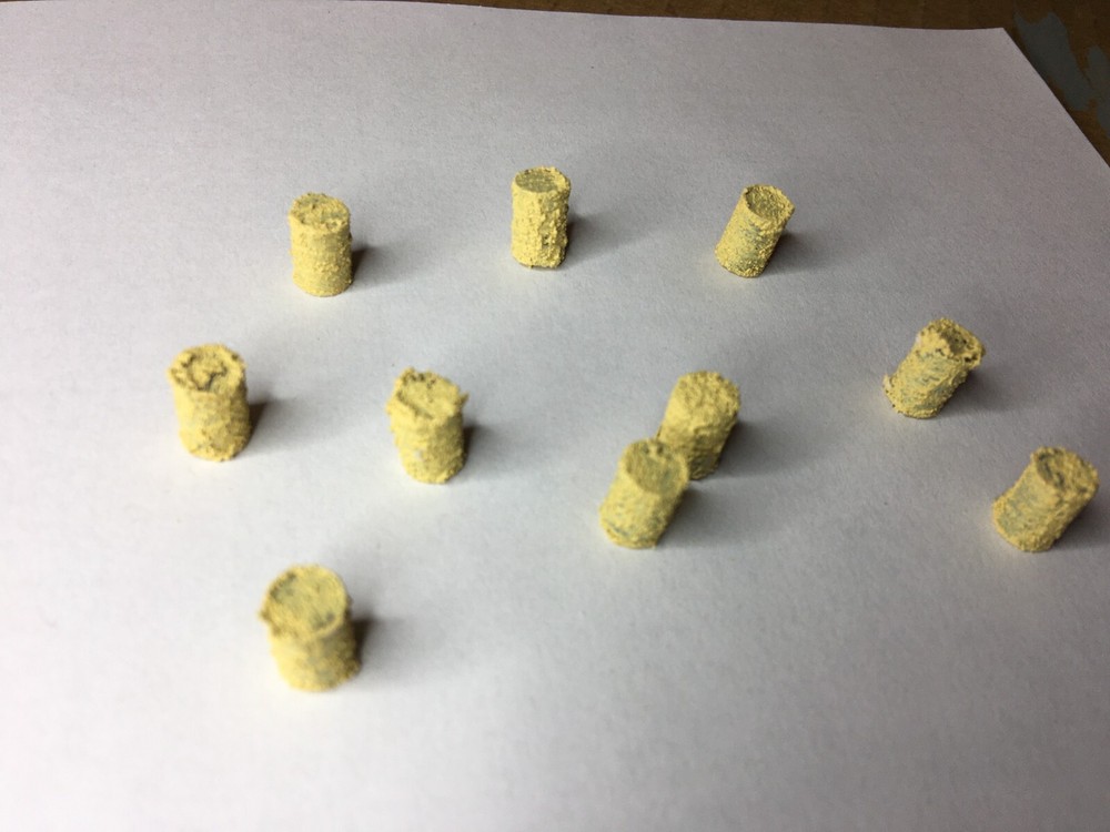 10 Painted  Desert Sand Covered Barrels HO Scale Trains