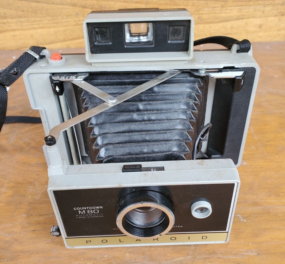 Polaroid Countdown M80 Automatic Land Camera
