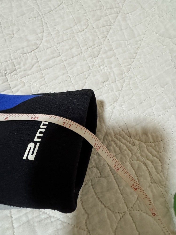 Bare 2mm Shorty Wet Suit Child Size medium
