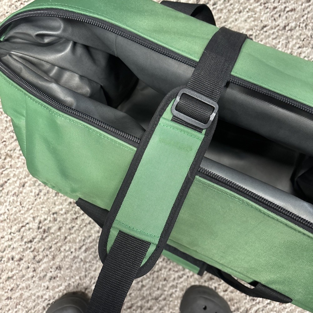 Polar Bear 24 Pack Original Nylon Soft Side Cooler Bag Green NICE!