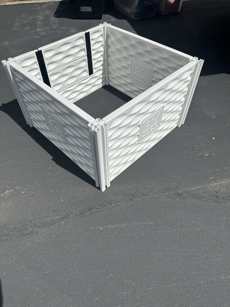 Whelping Box With Heat Mat