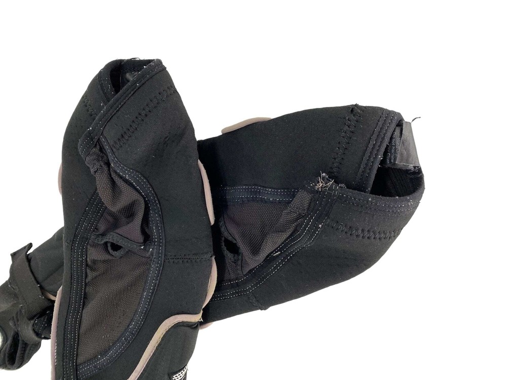 Dye Arm Pads size Large/XL