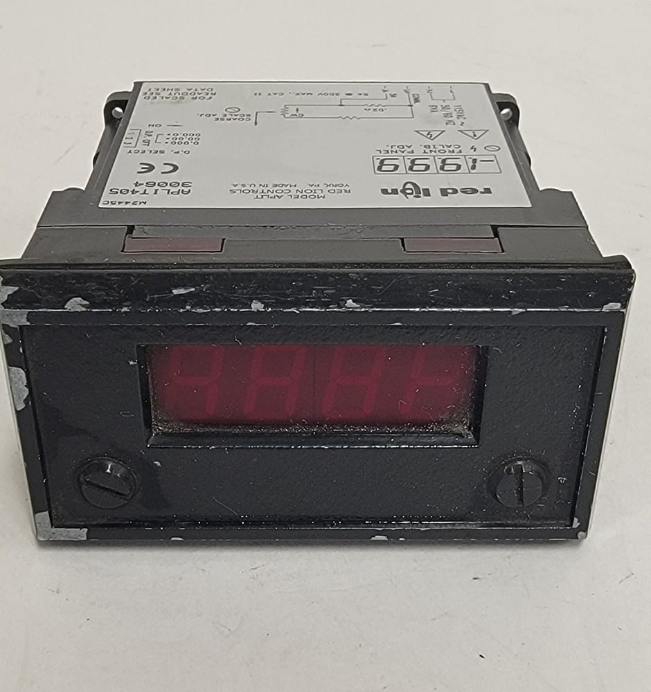 RED LION APLVD405 DIGITAL PANEL METER.