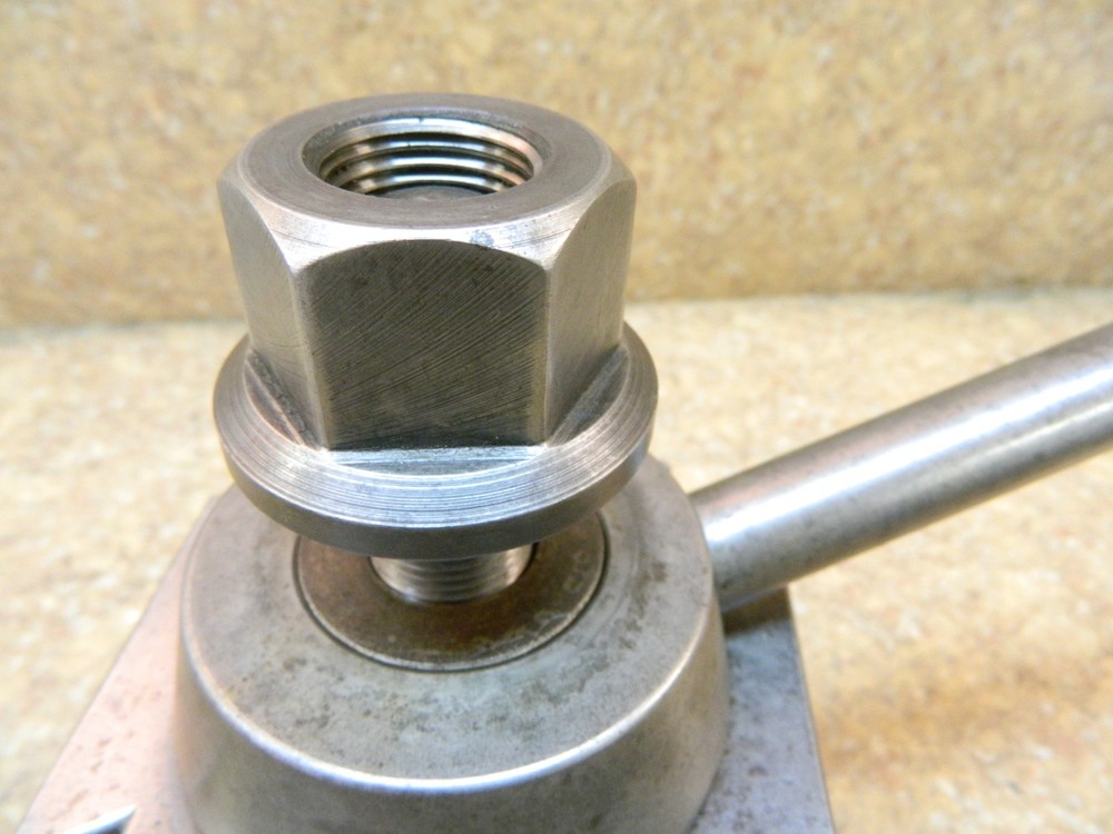ALORIS TOOL POST Model D Piston Style With "Tee" Nut and Stud 17" - 48" Swing
