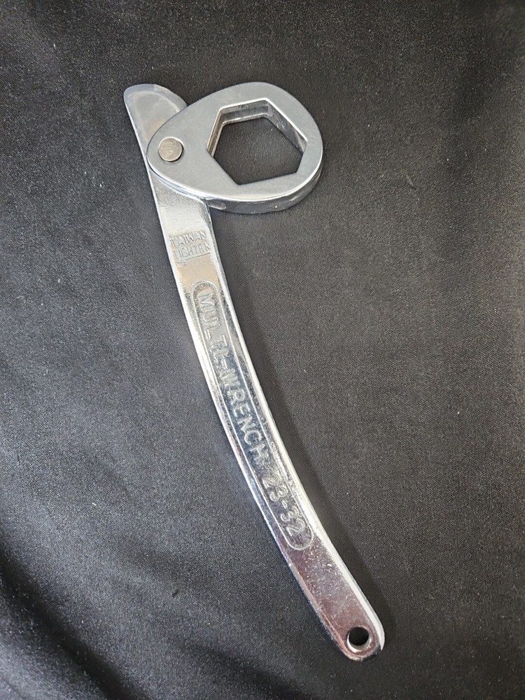 7/8" - 1 1/4" Heavy Duty Multi-Wrench - 23-32 mm - GUC Socket Adjustable