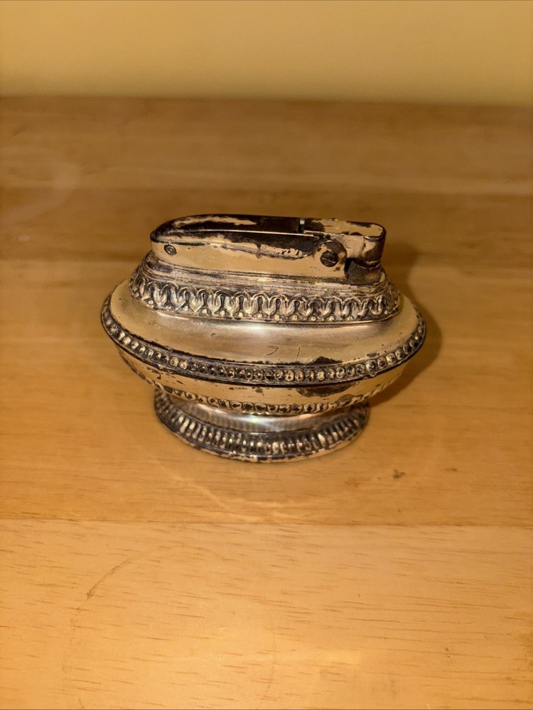 vintage Ronson Queen Anne table lighter Untested