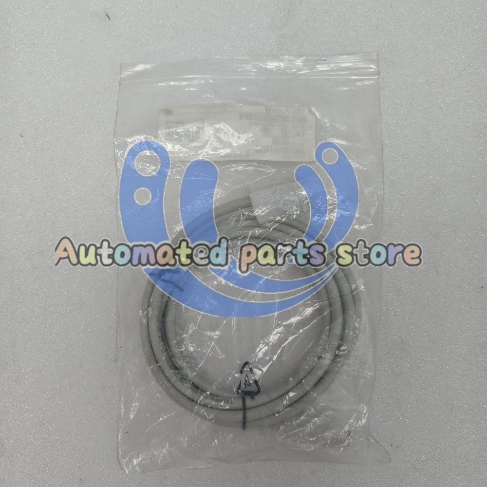1PCS Schneider TSXCRJMD25 Programming Cable Sealed