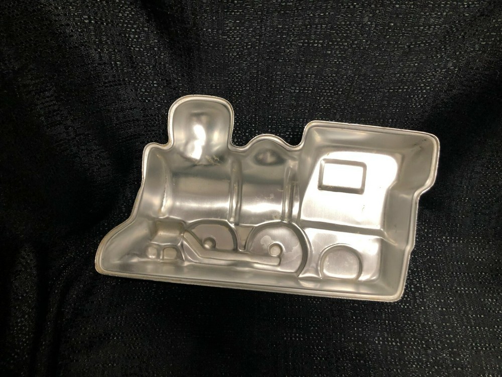 Wilton choo choo train engine mini cake pan / vintage