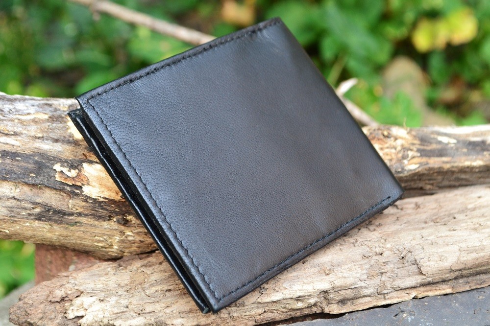 Masonic Black Leather Bi-Fold Wallet - RFID Protected - Square and Compasses
