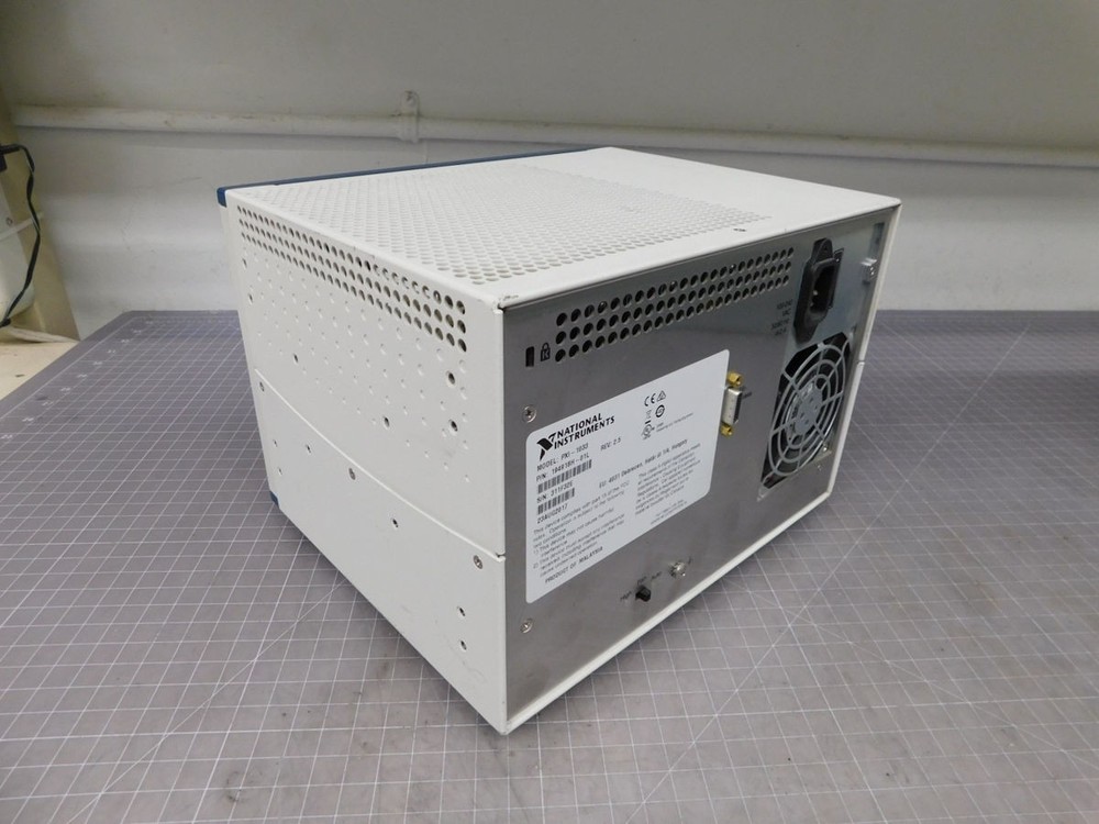 NATIONAL INSTRUMENTS PXI-1033 MAINFRAME M4699