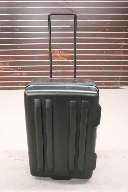 Parker Hard Rolling Case