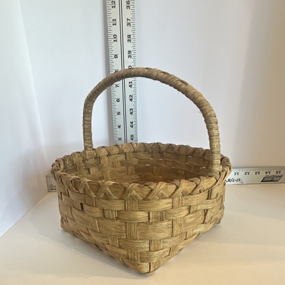 Handmade Easter basket Wicker Braided Round Basket Brown Medium With Handle