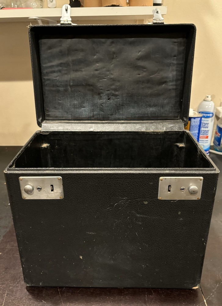 SINGER 221K Featherweight Sewing Machine