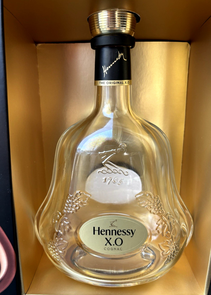 HENNESSY XO EXTRA OLD COGNAC DISPLAY BOX/BOTTLE EMPTY R3