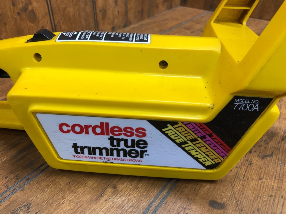Vintage True Temper Model 7700A Cordless True Trimmer-Untested-No Charger