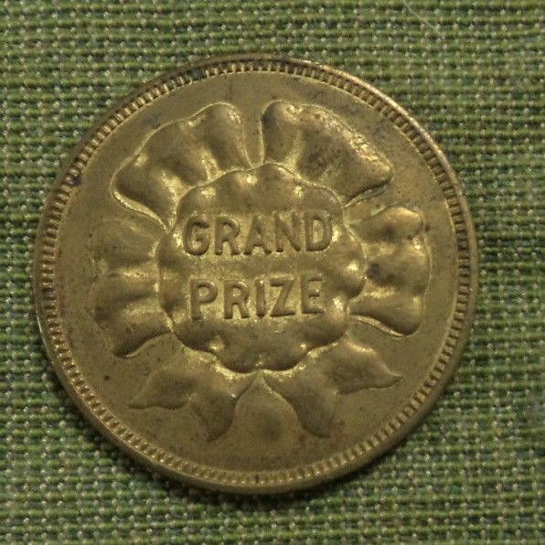 #D268.    $1 GRAND PRIZE    MEDAL