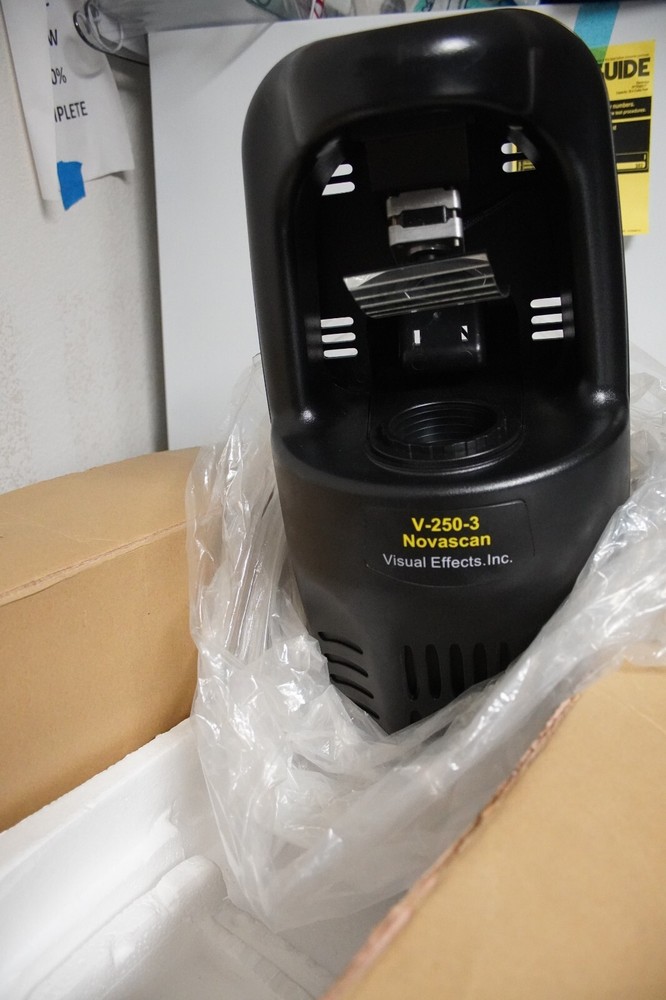 VEI V-250-3 Novascan effects light