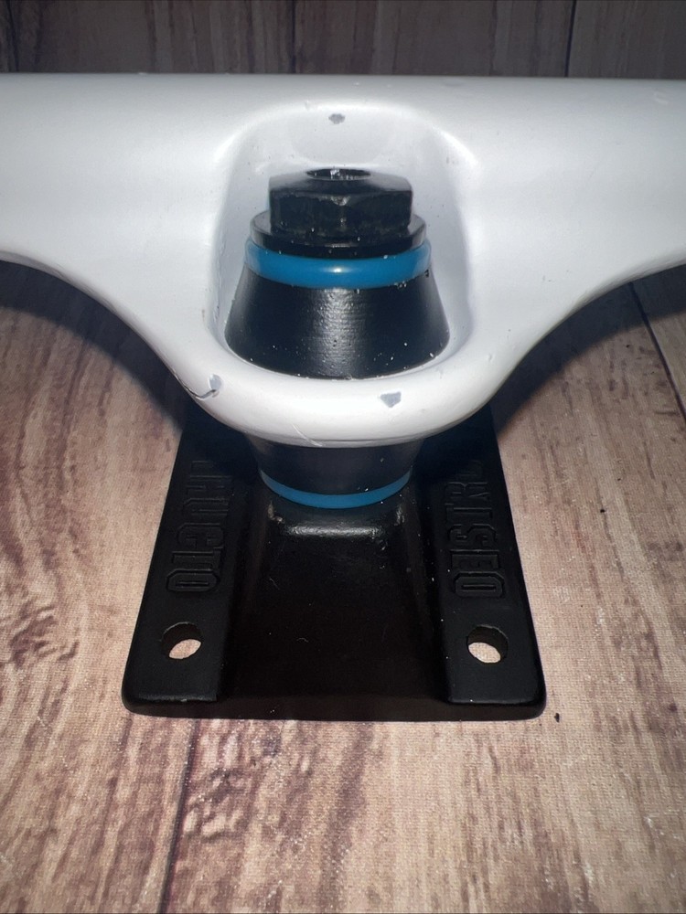 Destructo Trucks 5.0 Mid white/black