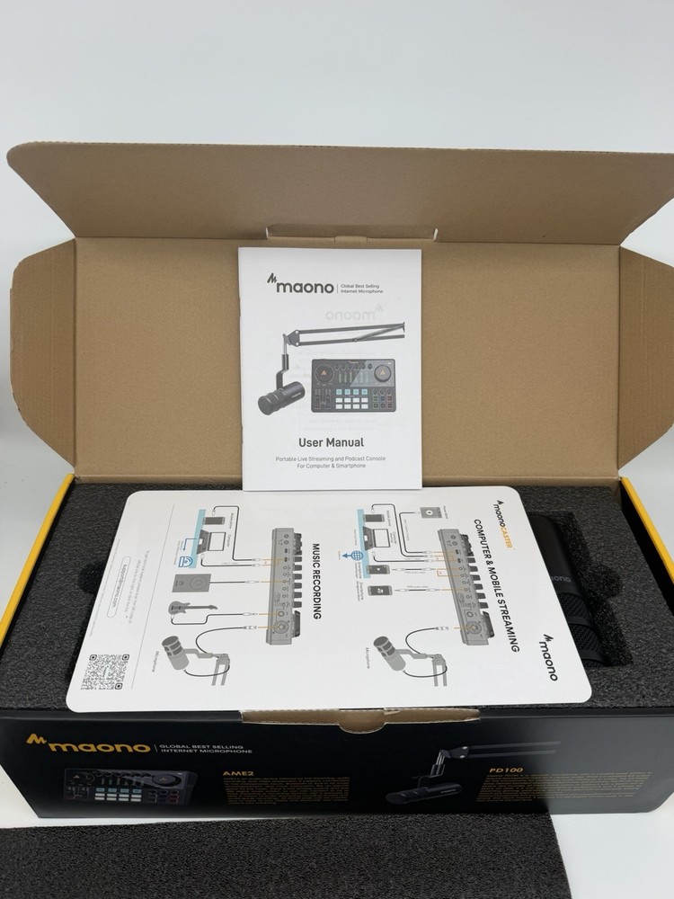 Maono MaonoCaster E2 Podcast Bundle Dynamic Microphone USB Audio Interface