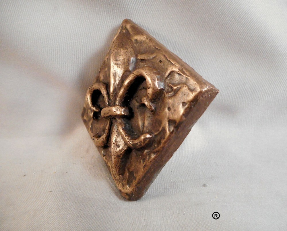 Bronze Fleur d' Lis Decorative Dot Tile