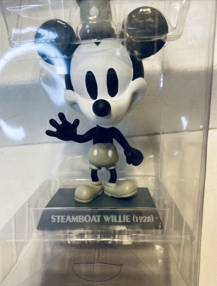 Disney 2003 Treasures Upper Deck Bobblehead STEAMBOAT WILLIE Mickey Mouse