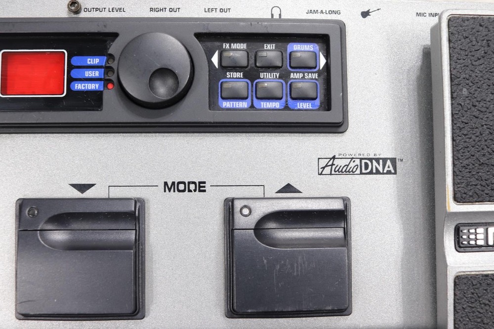 DigiTech GNX2 Multi-Effect Guitar Processor w Power Supply