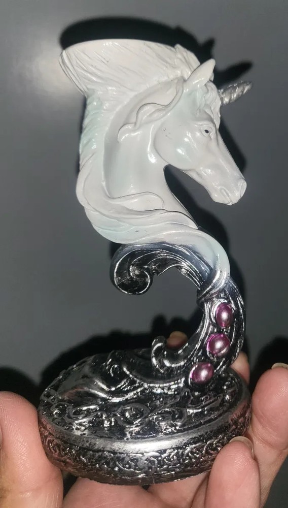 Unicorn White and Silver Sphere Holder 5"