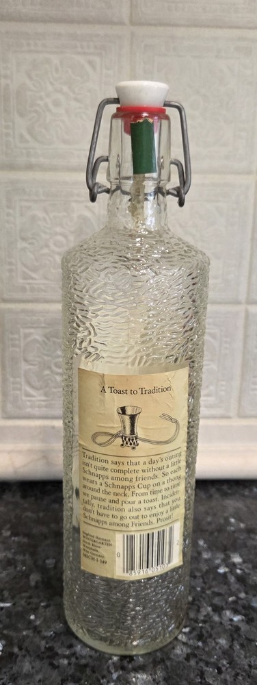 Vintage~Wintergarten Apple Schnapps~Empty Bottle~750ml
