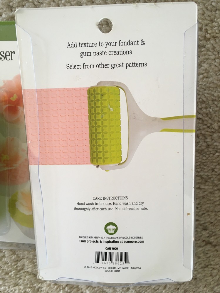 2 Nicole's Kitchen Fondant Embosser Rollers - 2 Different Patterns HTF NIP