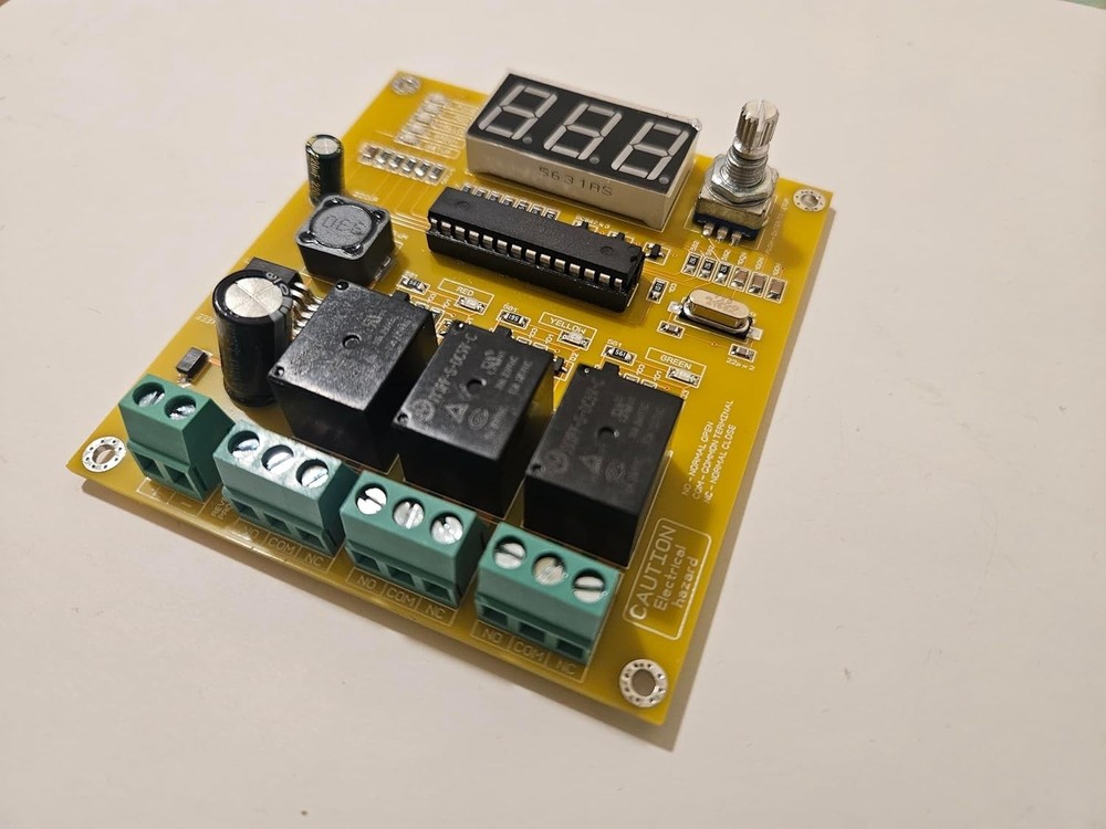 Compact 3-Channel Light Controller with User-Selectable Timings & Sequences