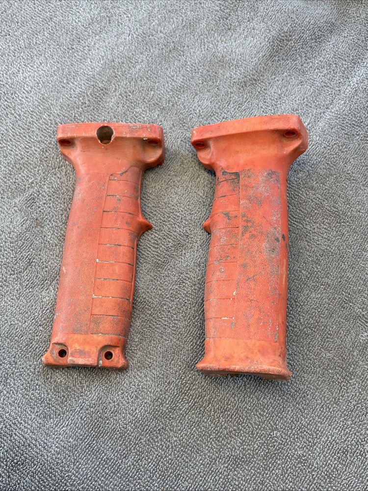 Hole Hang 1675-1 Plastic Handle Used.