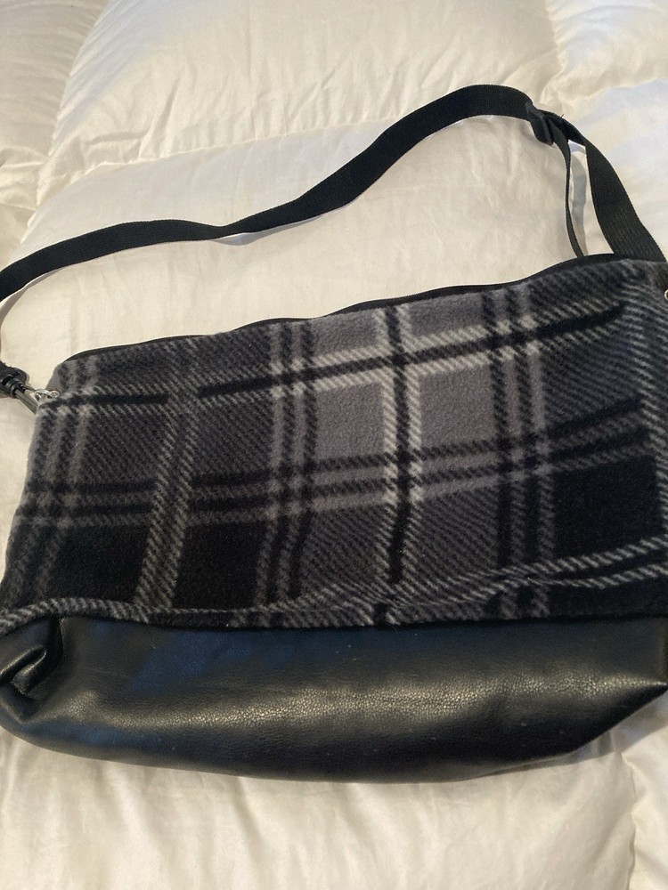 Small Animal Shoulder Bag Soft & Cozy