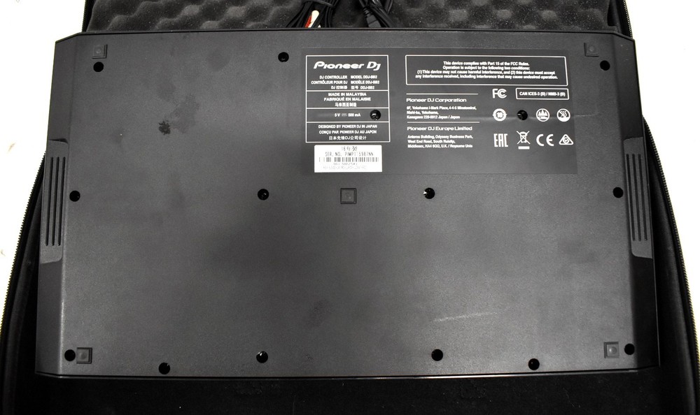 Pioneer DJ DDJ-SB2 Double Deck Controller with Case