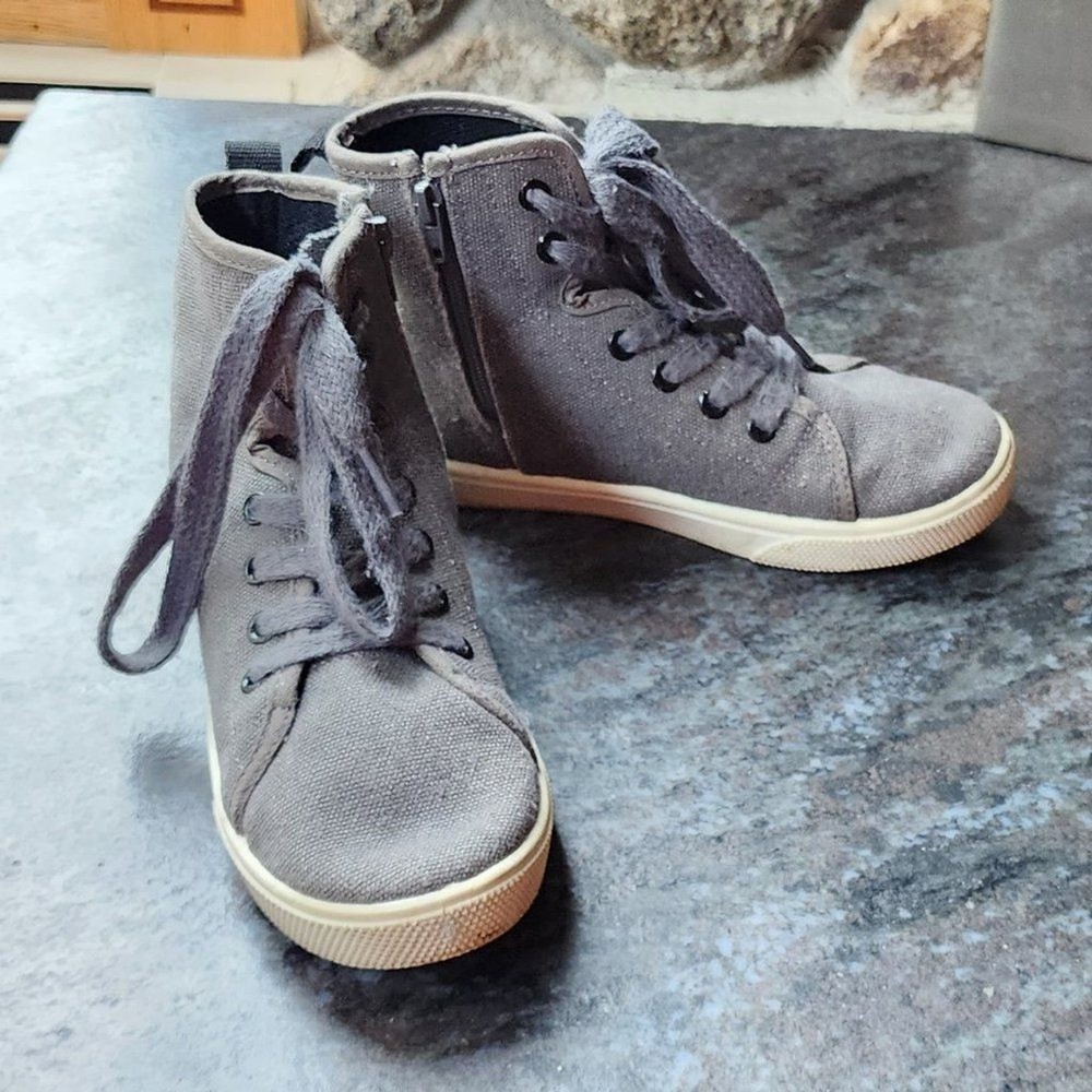 Cat & Jack Gray Canvas High-Top Sneakers Size 13
