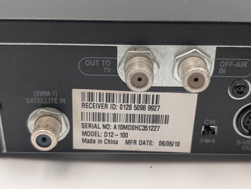 DirecTV D12-100 Satellite Receiver w/ Access Card – Powers On Untested