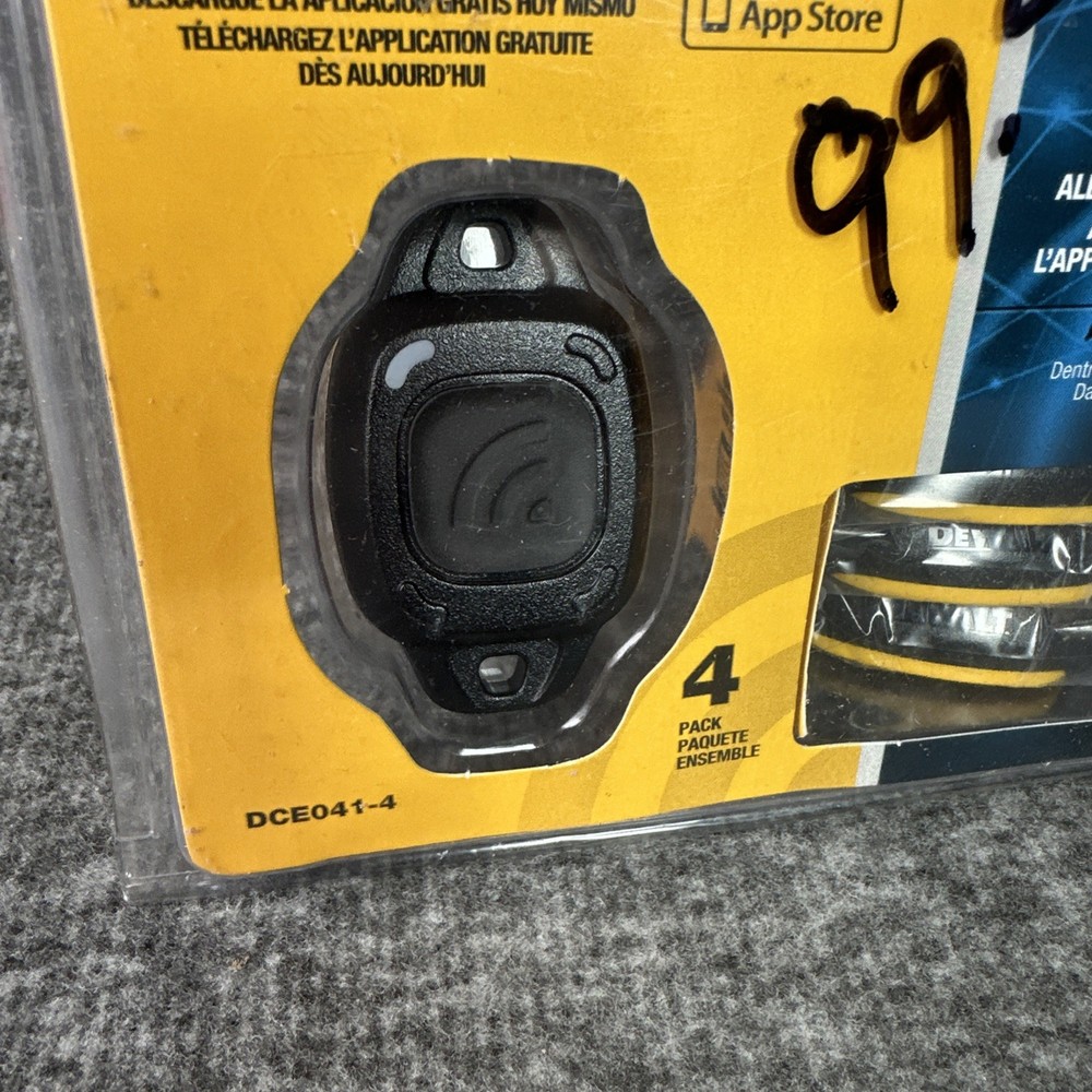 DeWALT Bluetooth Tracker Tool Connect Tags (4 Pack) DCE041-4 SEALED