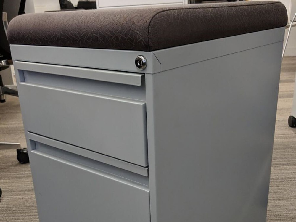 Global Bridges 48x30 Used Benching
