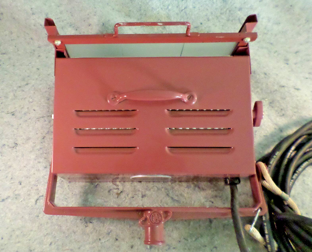 Mole-Richardson 1000 Watt Molequartz Broad Light (120 AC) (READ Listing)