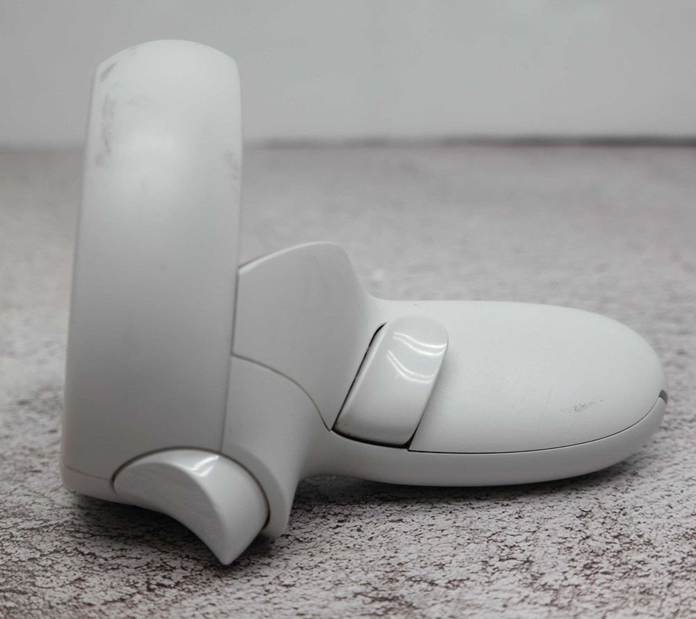 Oculus Quest 2 Controller RIGHT Hand Only BROKEN