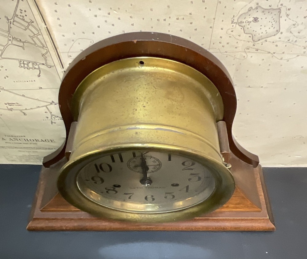 SETH THOMAS NAVY BOAT / SHIPS CLOCK WW2 On Plinth 5.5” Face