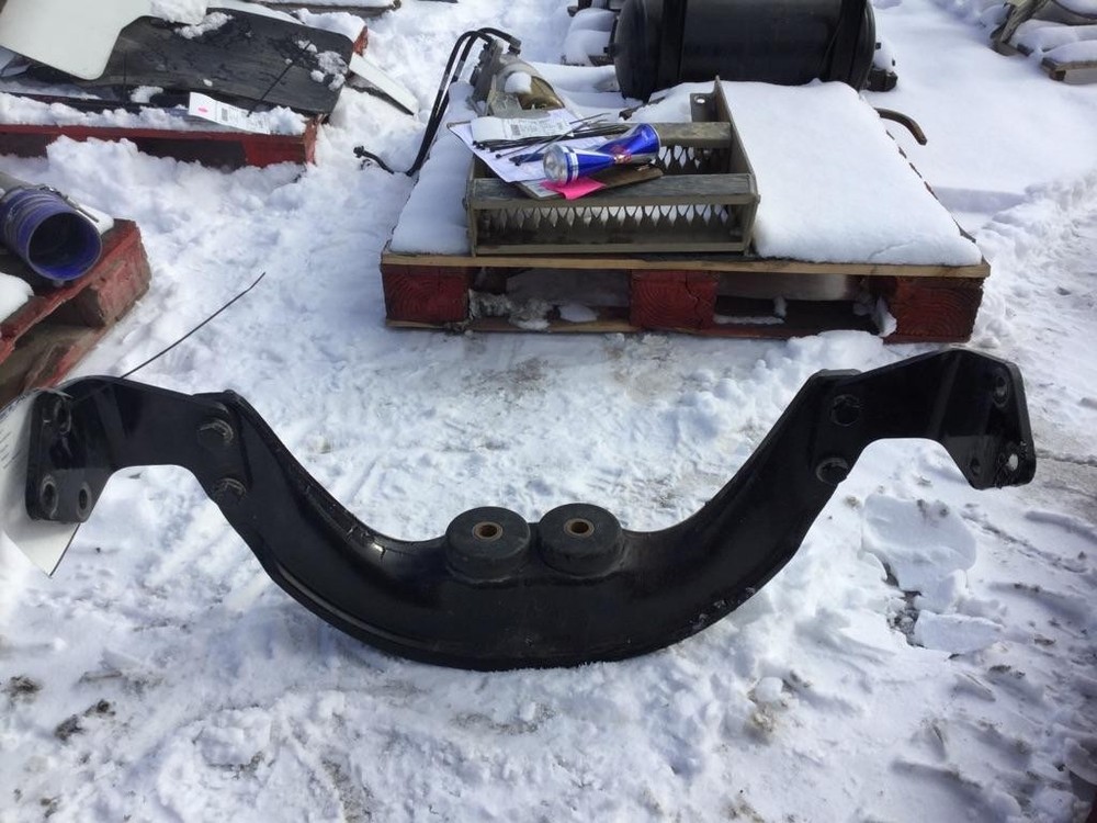 Replaces 2015 PETERBILT 579 FRONT ENGINE MOUNT , WA