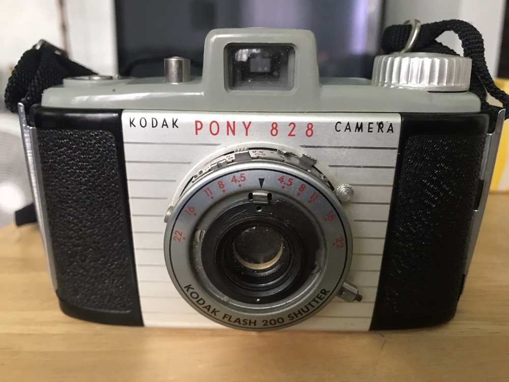 Vintage Rangefinder Camera Classic Kodak Pony 828