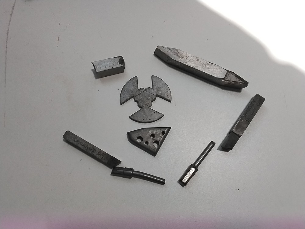 Assorted Machinist Tool Bits 8pcs Various Sizes Various Brands Used See Pics