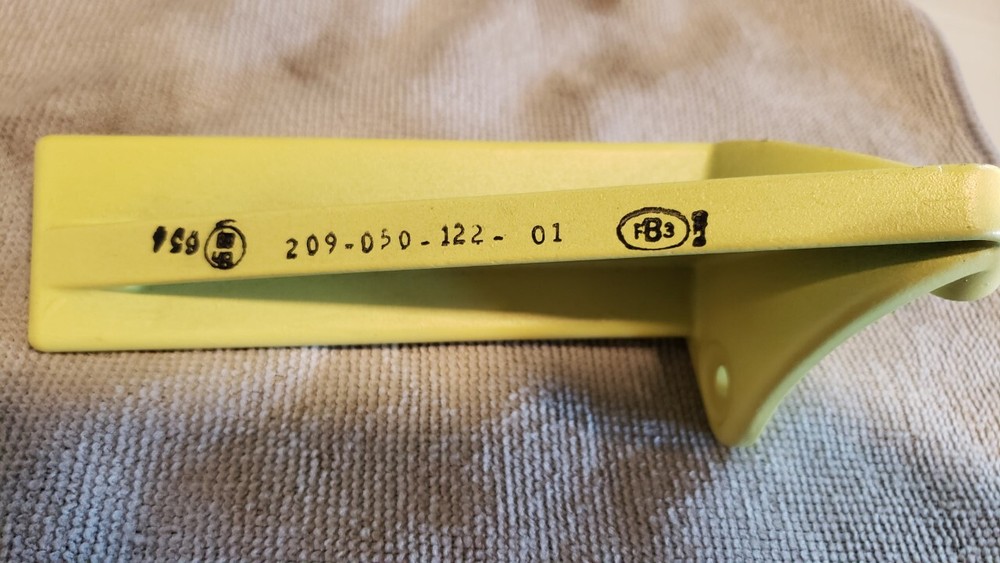 BELL HELICOPTER COCKPIT STEP 209-050-122-1 1560-00-480-7780