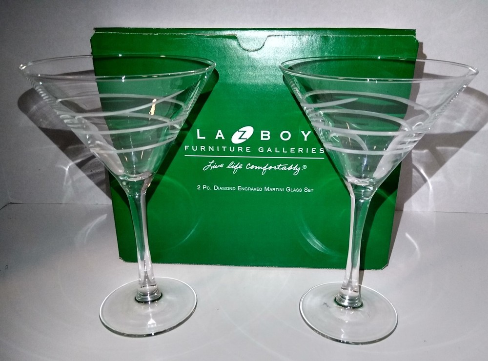 2 PC Diamond Engraved Martini Glass Set LaZboy NEW Elegant Stemware