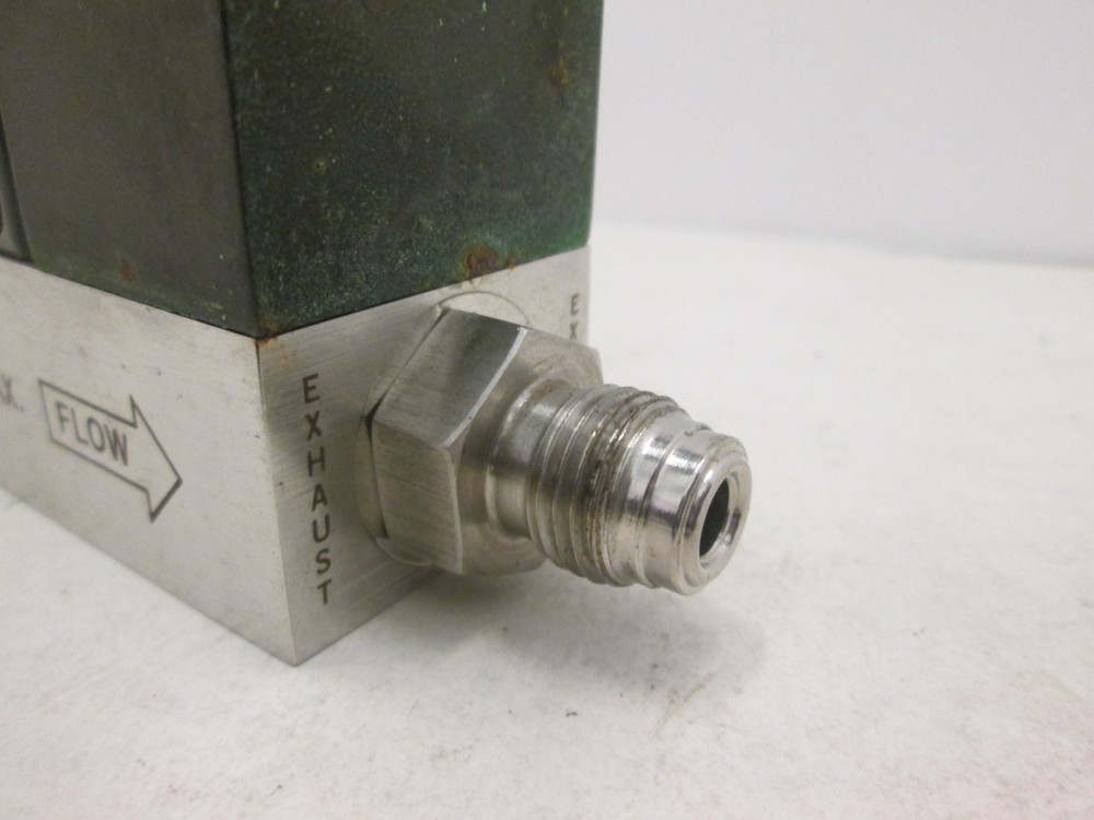 Unit UFC-1100A, Mass Flow Controller MFC, O2, 500 SCCM, Used