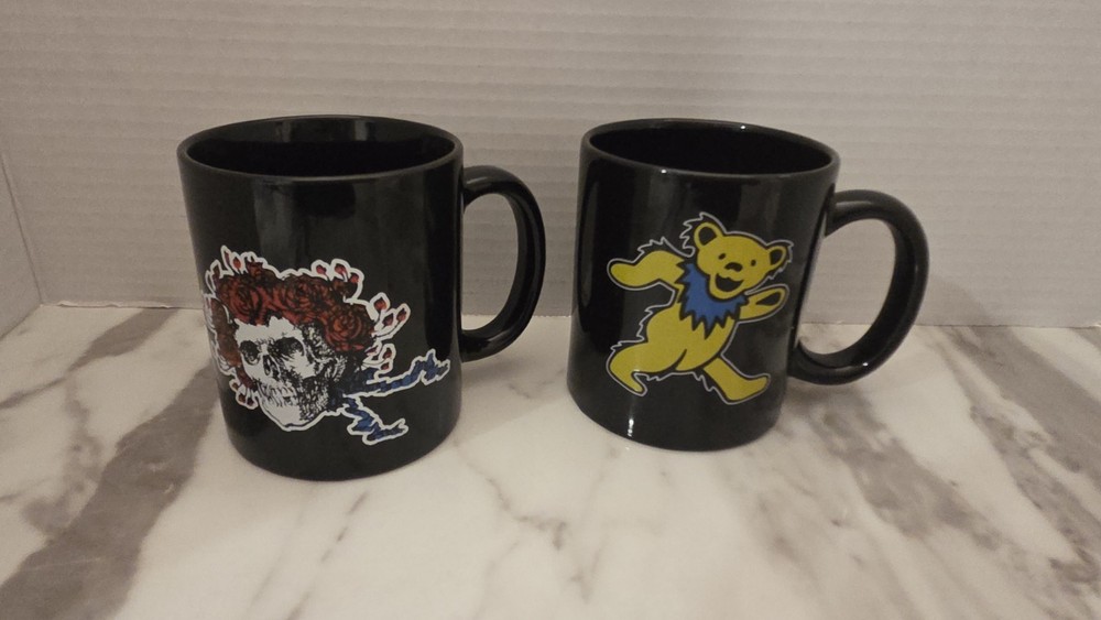 2 GRATEFUL DEAD BLACK MUGS
