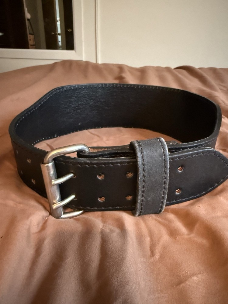 Redcon1 Leather Weightlifting Belt Medium Size 34" (never used)