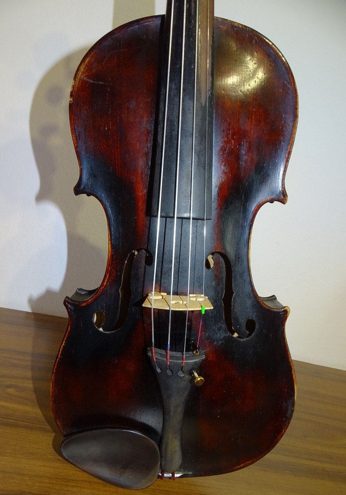 VIOLIN WITH LION HEAD - labelled JACOBUS STAINER (Nr. 522)
